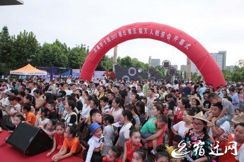 2017最新全城热恋,全城热恋,一场浪漫风暴席卷于2017年,全城热恋浪漫风暴席卷,2017年热恋季来袭!