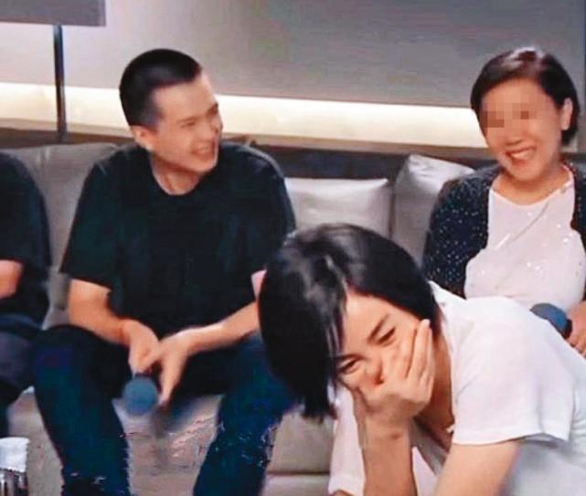 李嫣最新照片,李嫣最新照片,捕捉青春魅力的瞬间,李嫣最新照片,青春魅力的瞬间捕捉