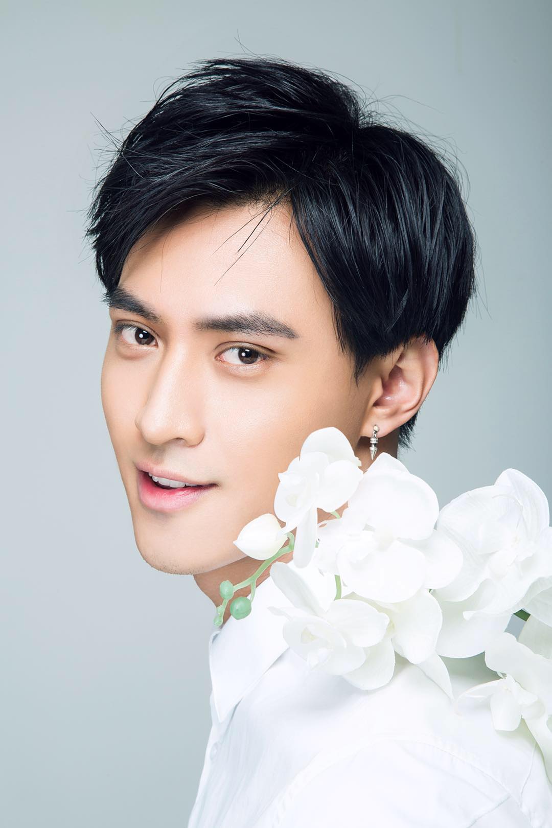 演员郭珈睿,演员郭珈睿，光影之间的璀璨之星，演员郭珈睿，光影间的璀璨明星